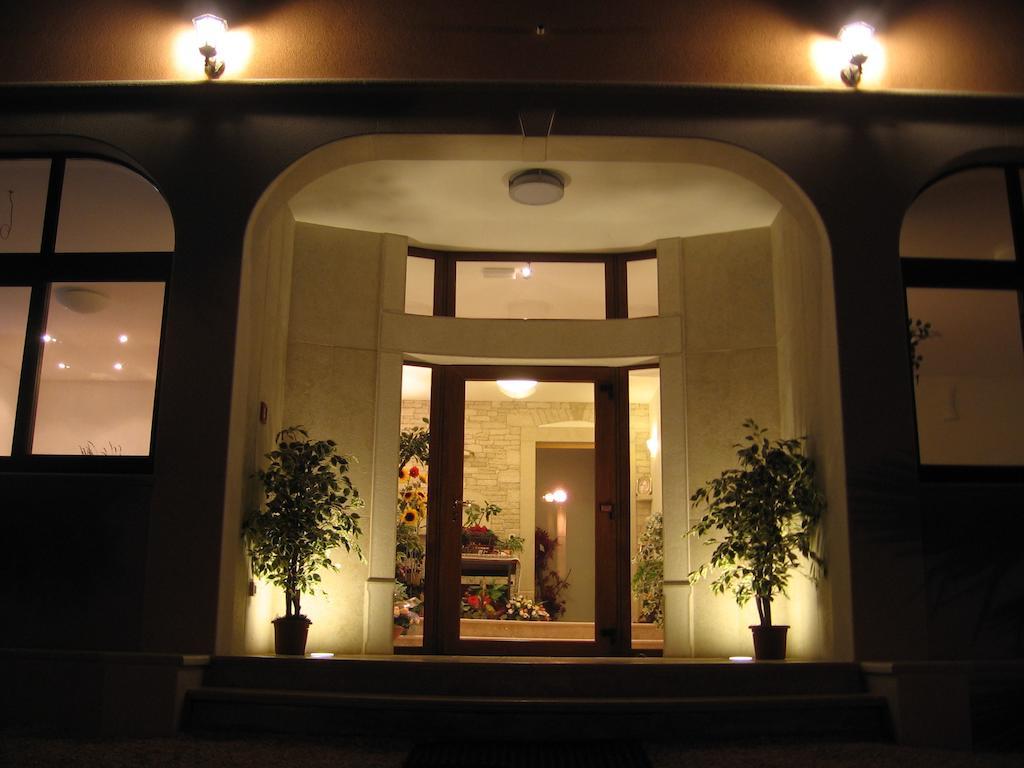 Guest House Caterina 포레치 외부 사진